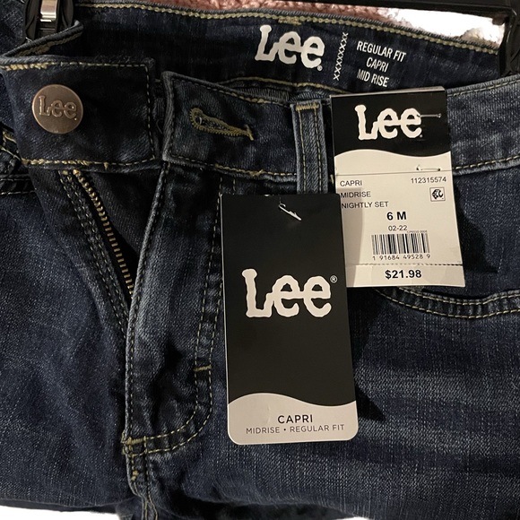 NWT•LEE Capri Jeans • Choose from Dark or Medium color denim - Picture 8 of 8